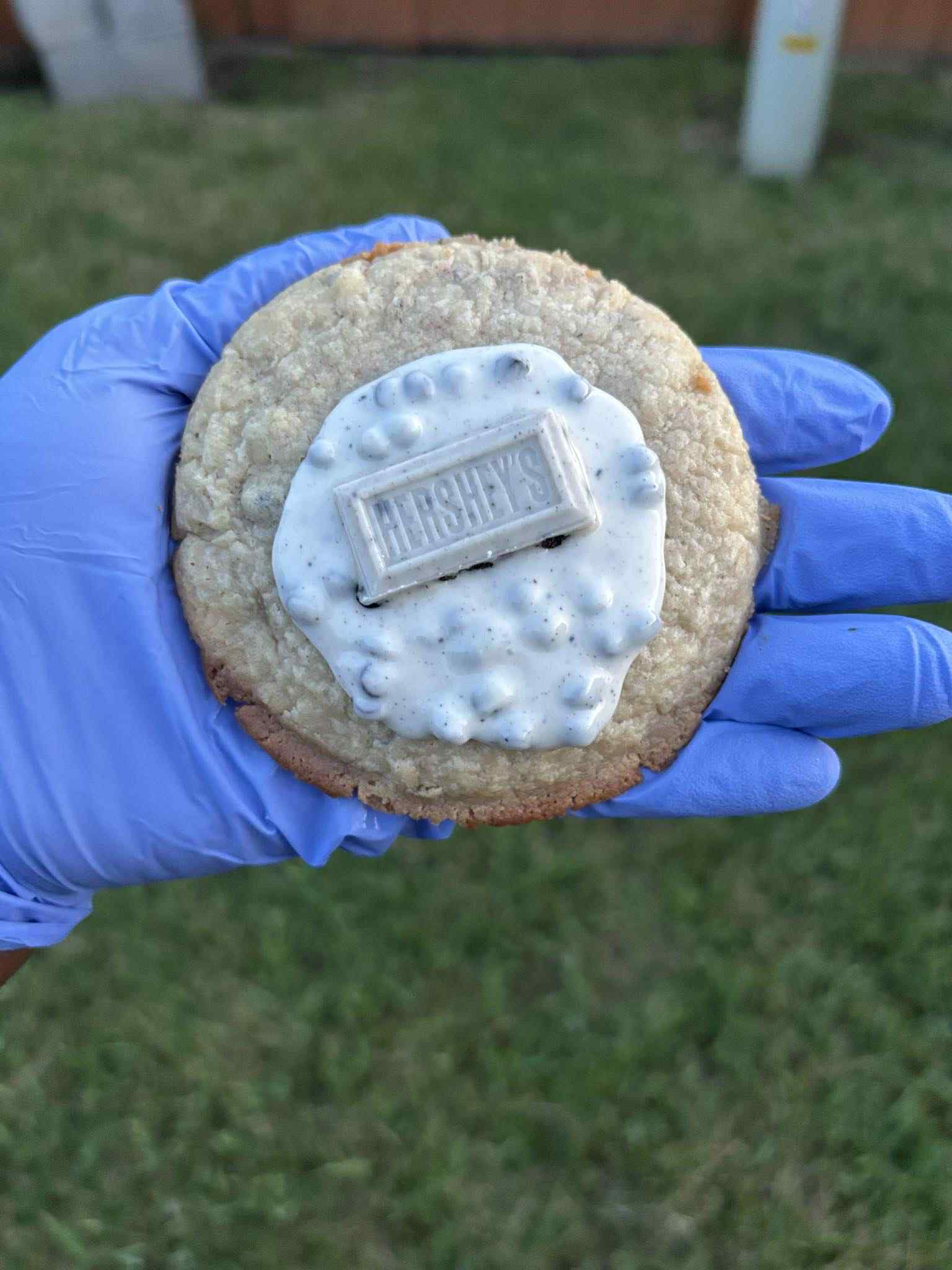 Cookies -n- Cream Cookie